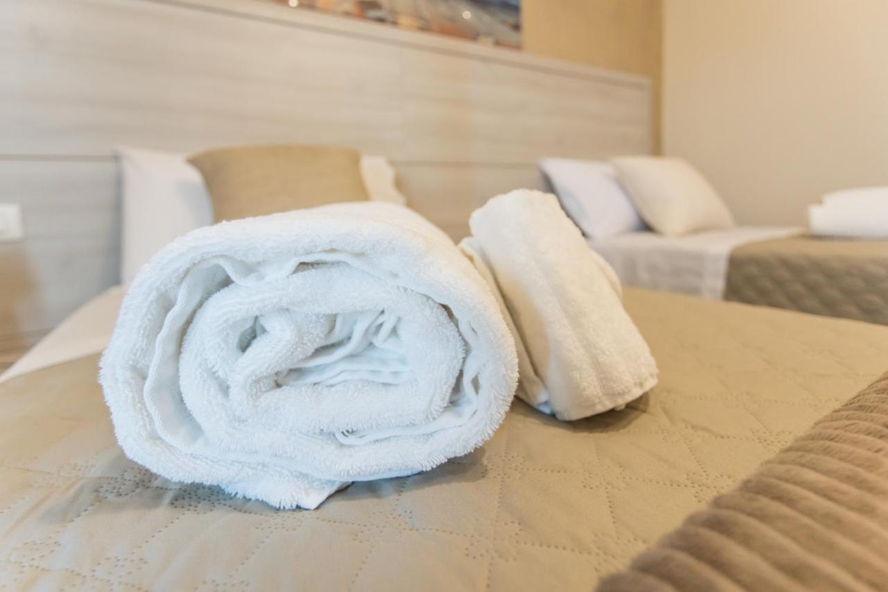 Oasi Perla Del Mare Rooms Aci Castello Exterior foto