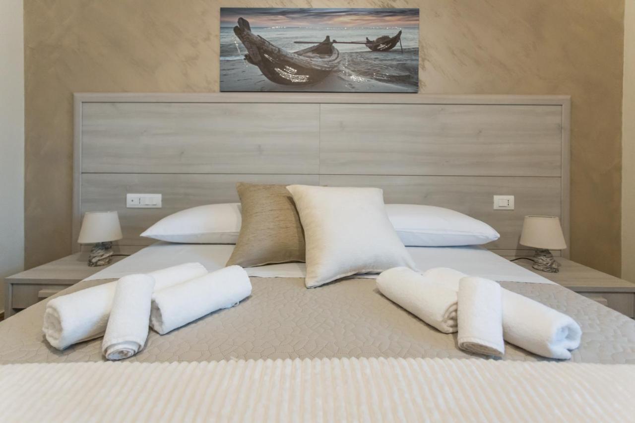 Oasi Perla Del Mare Rooms Aci Castello Exterior foto