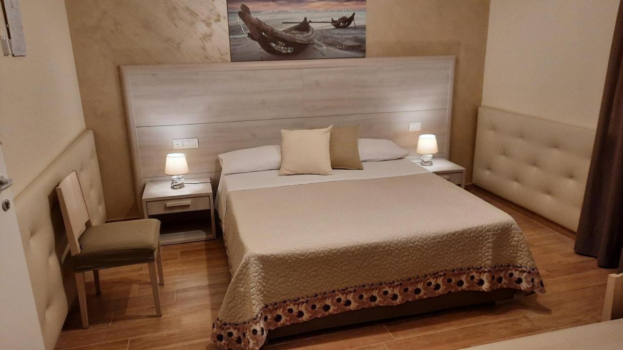 Oasi Perla Del Mare Rooms Aci Castello Exterior foto