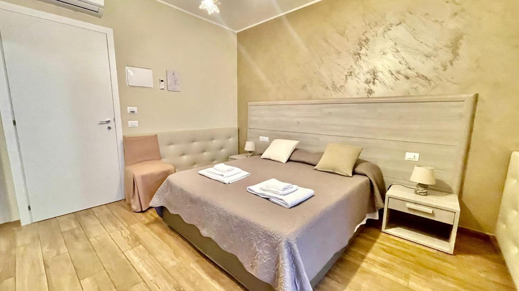 Oasi Perla Del Mare Rooms Aci Castello Exterior foto